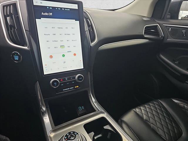 Used 2023 Ford Edge Titanium image 15