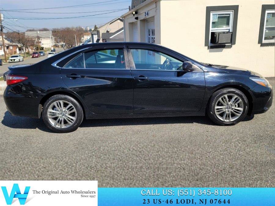 Used 2017 Toyota Camry SE image 7