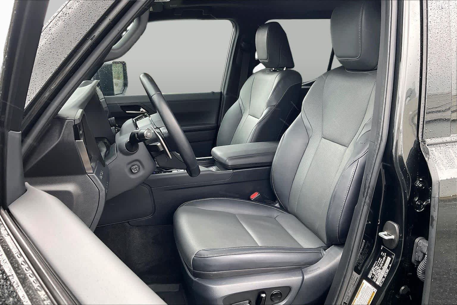 Used 2024 Lexus GX 550 w/ Accessory Package (Z1) AWD/4WD image 7