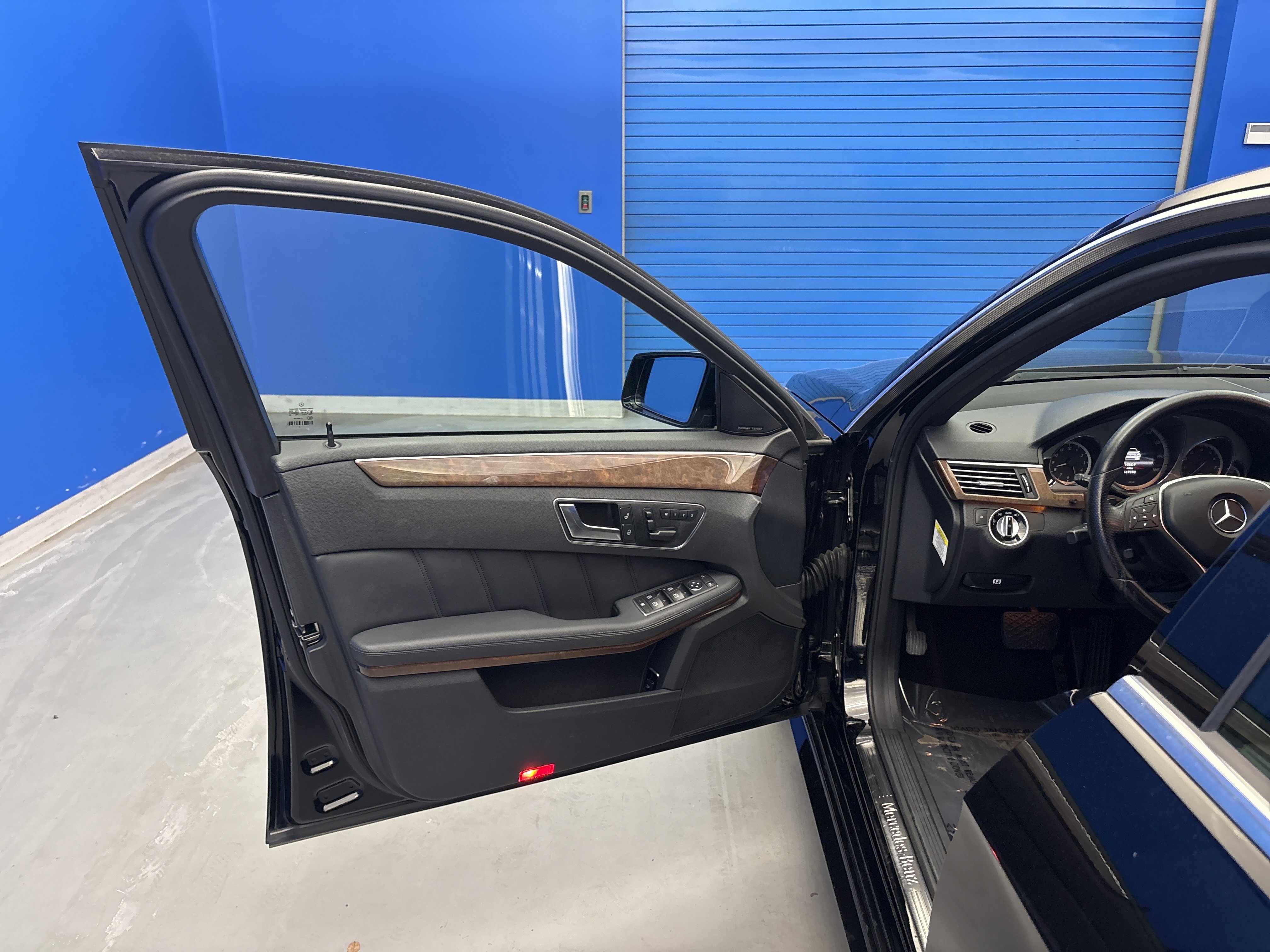 Used 2013 Mercedes-Benz E 350 4MATIC Sedan image 9
