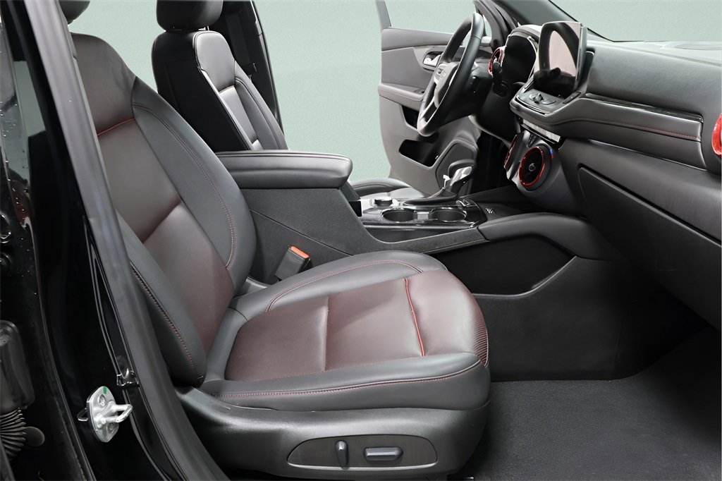 Used 2025 Chevrolet Blazer RS image 31