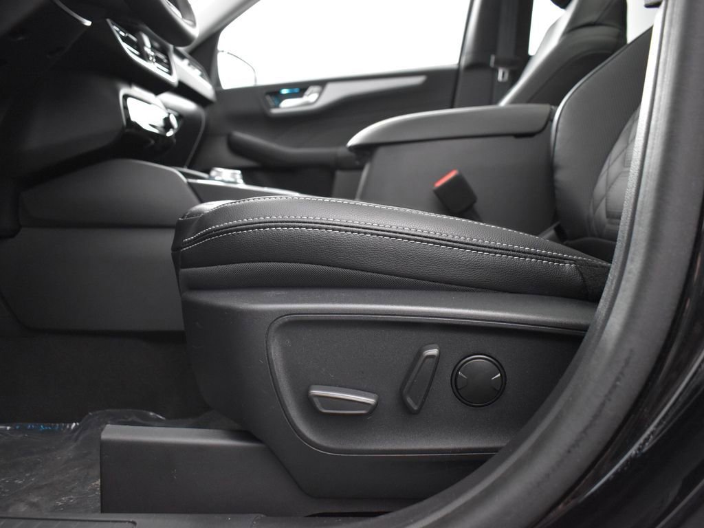New 2024 Ford Escape SE w/ PHEV Premium Package image 22