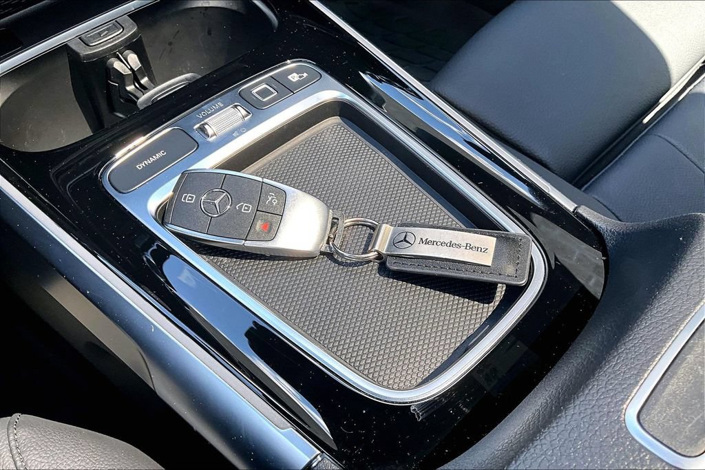 Used 2026 Mercedes-Benz GLB 250 4MATIC image 10
