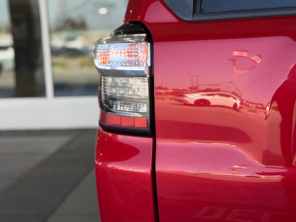 Used 2018 Toyota 4Runner SR5 RWD image 11