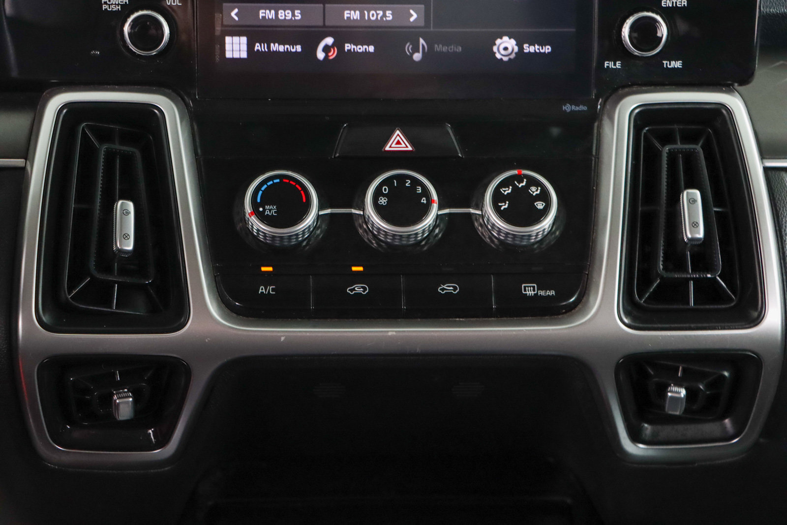 Used 2021 Kia Sorento LX image 20