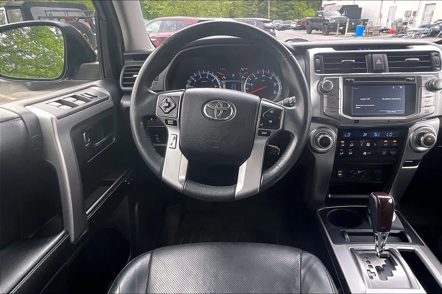 Used 2014 Toyota 4Runner Limited AWD/4WD image 5