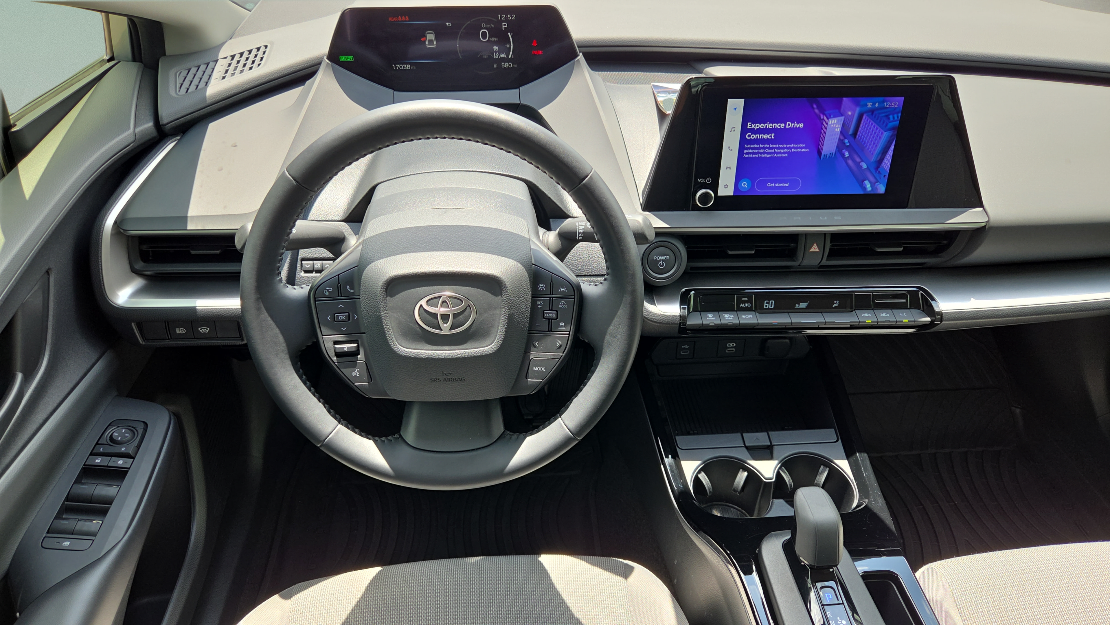 Certified 2025 Toyota Prius LE FWD image 13