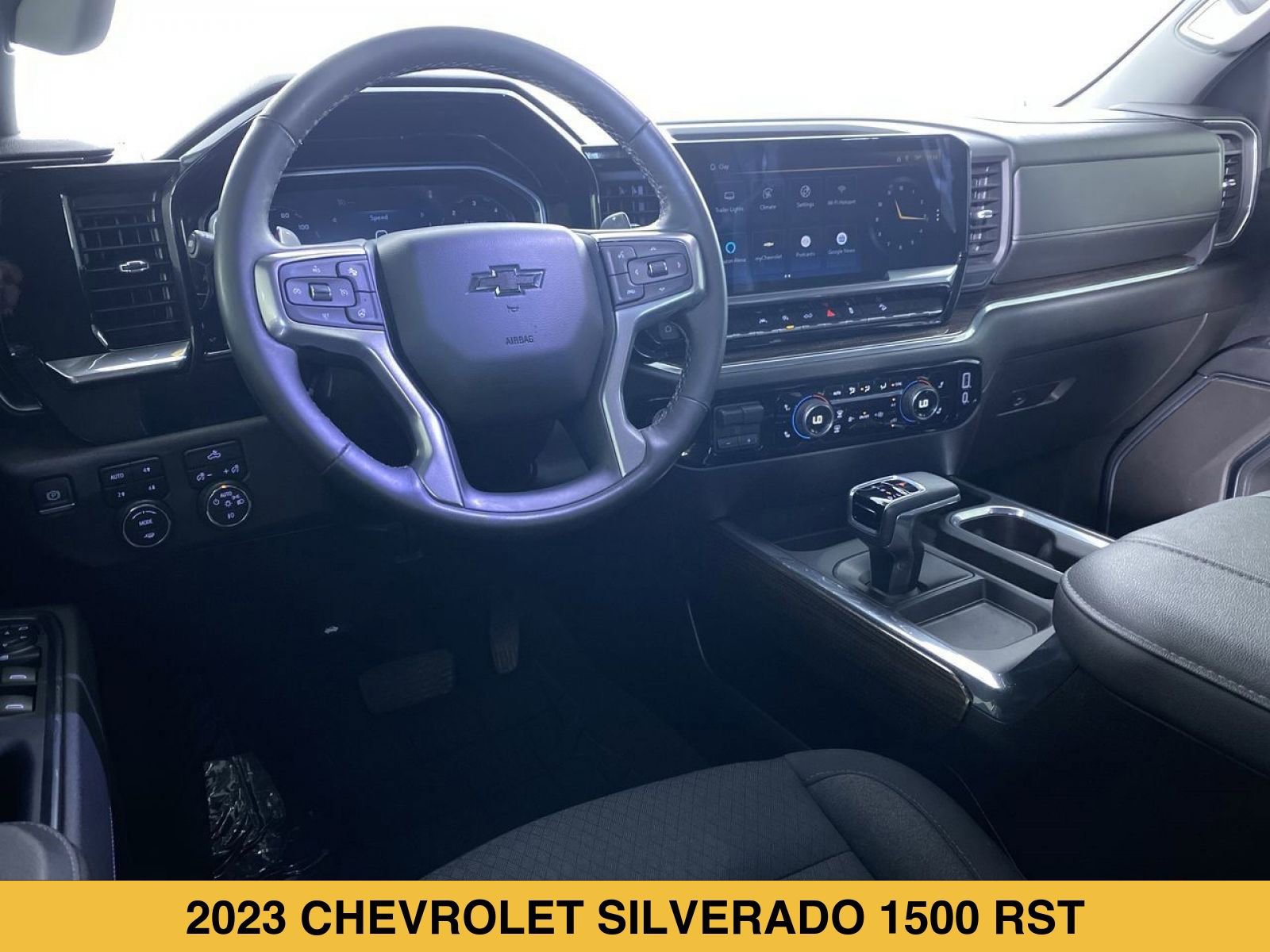 Used 2023 Chevrolet Silverado 1500 RST w/ Z71 Off-Road Package image 4