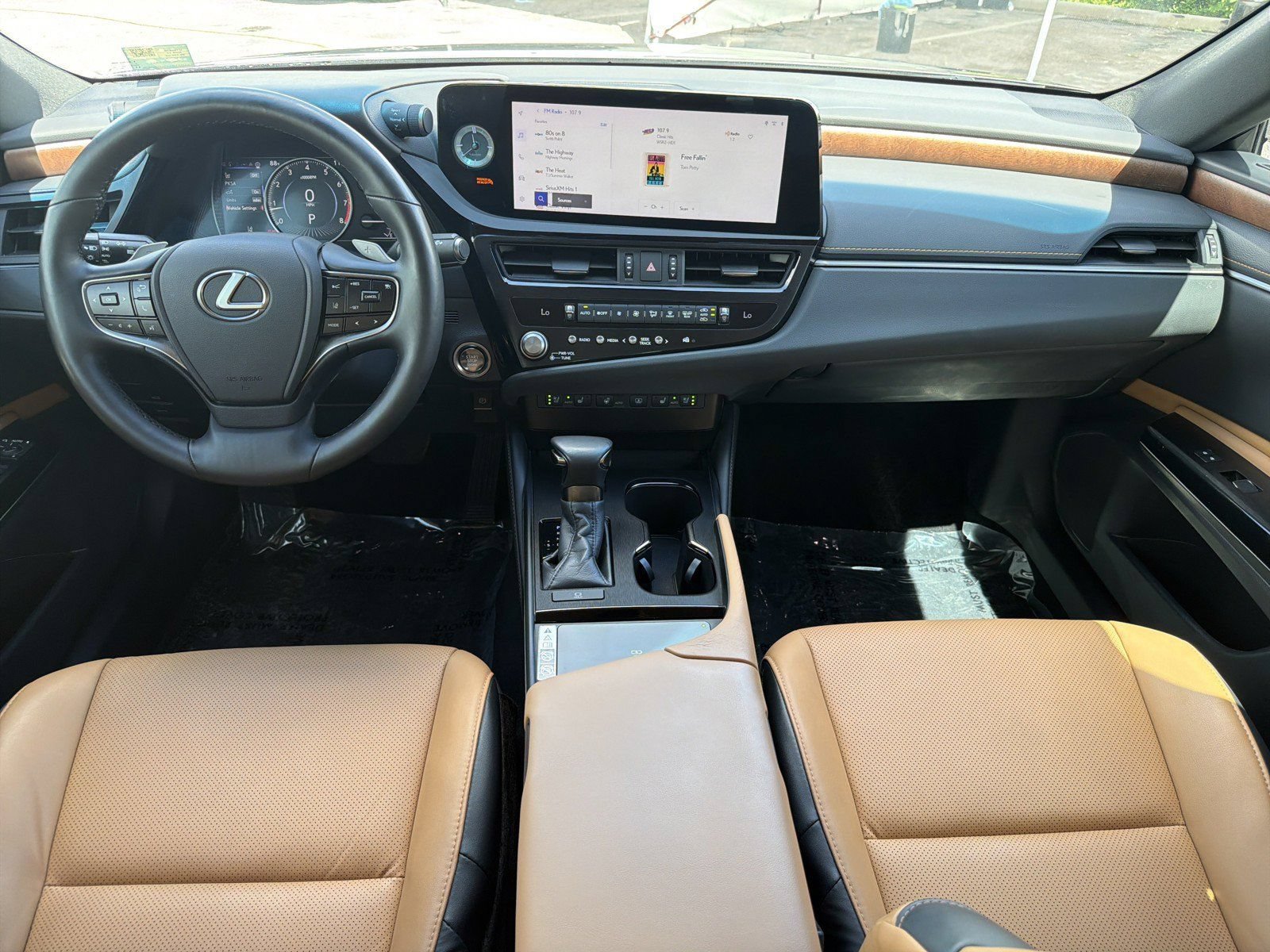 Used 2025 Lexus ES 350 w/ Premium Package FWD image 14
