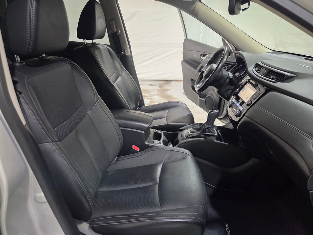 Used 2017 Nissan Rogue SL image 13