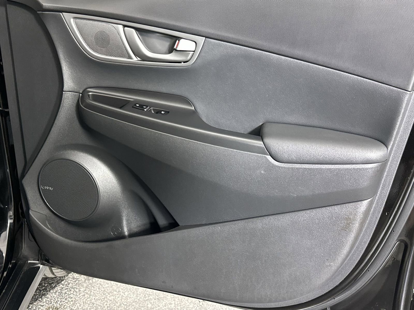 Used 2020 Hyundai Kona Ultimate image 35