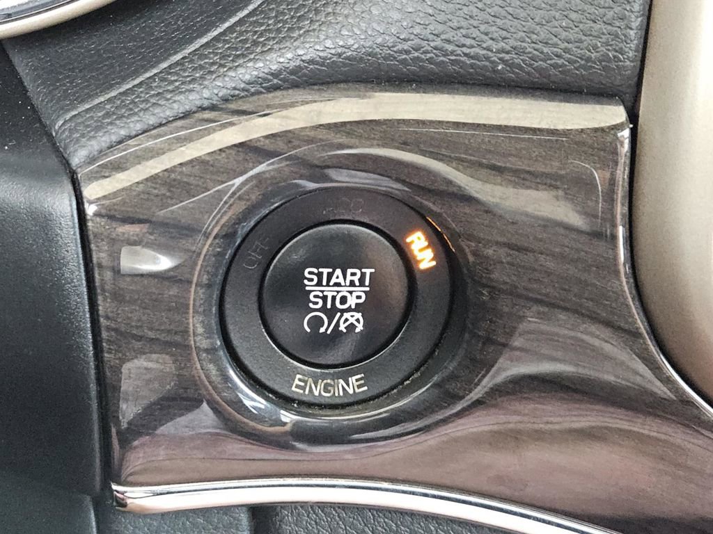 Used 2016 Jeep Grand Cherokee Overland AWD/4WD image 19