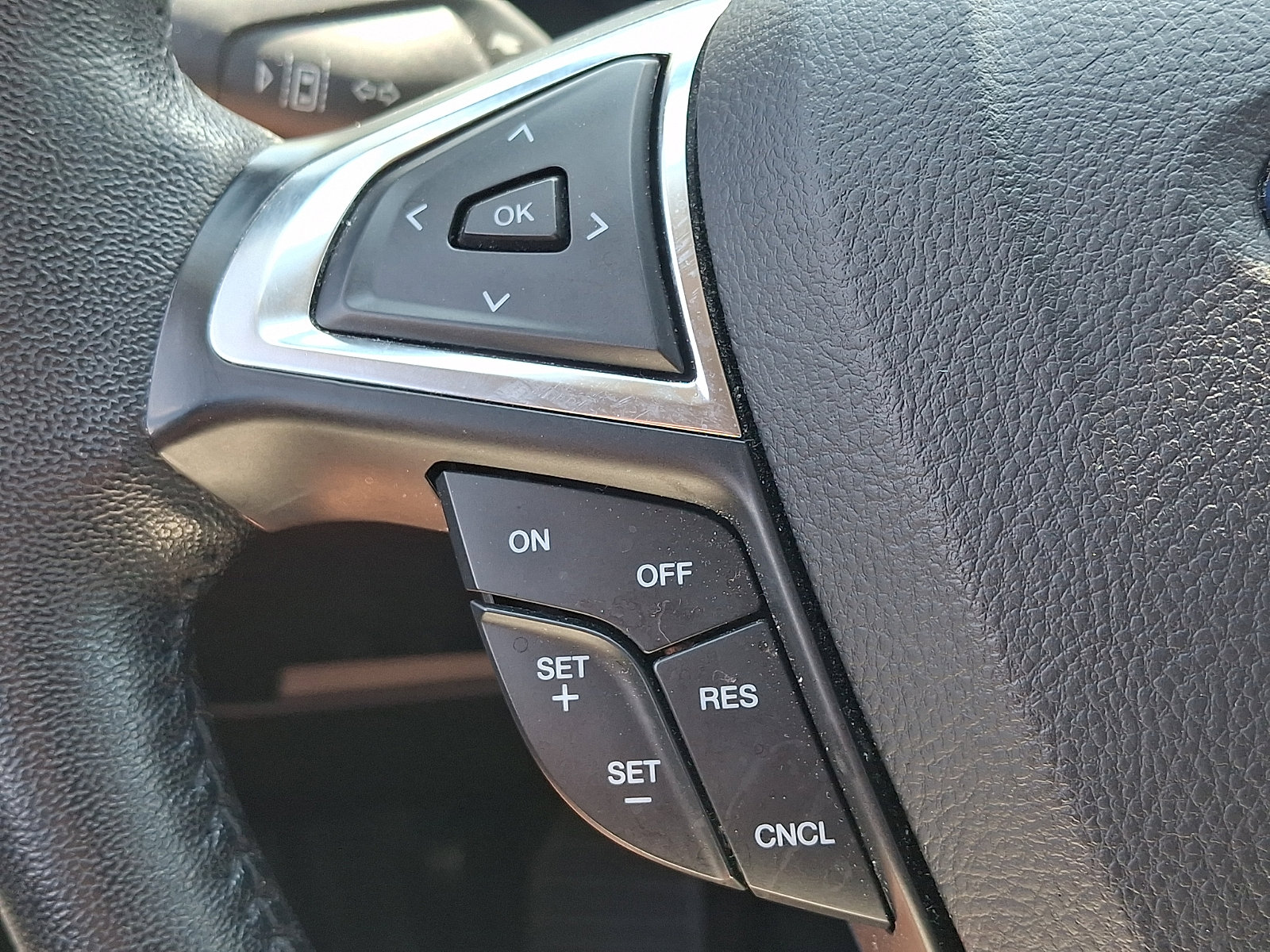 Used 2020 Ford Edge SEL w/ Convenience Package AWD/4WD image 21
