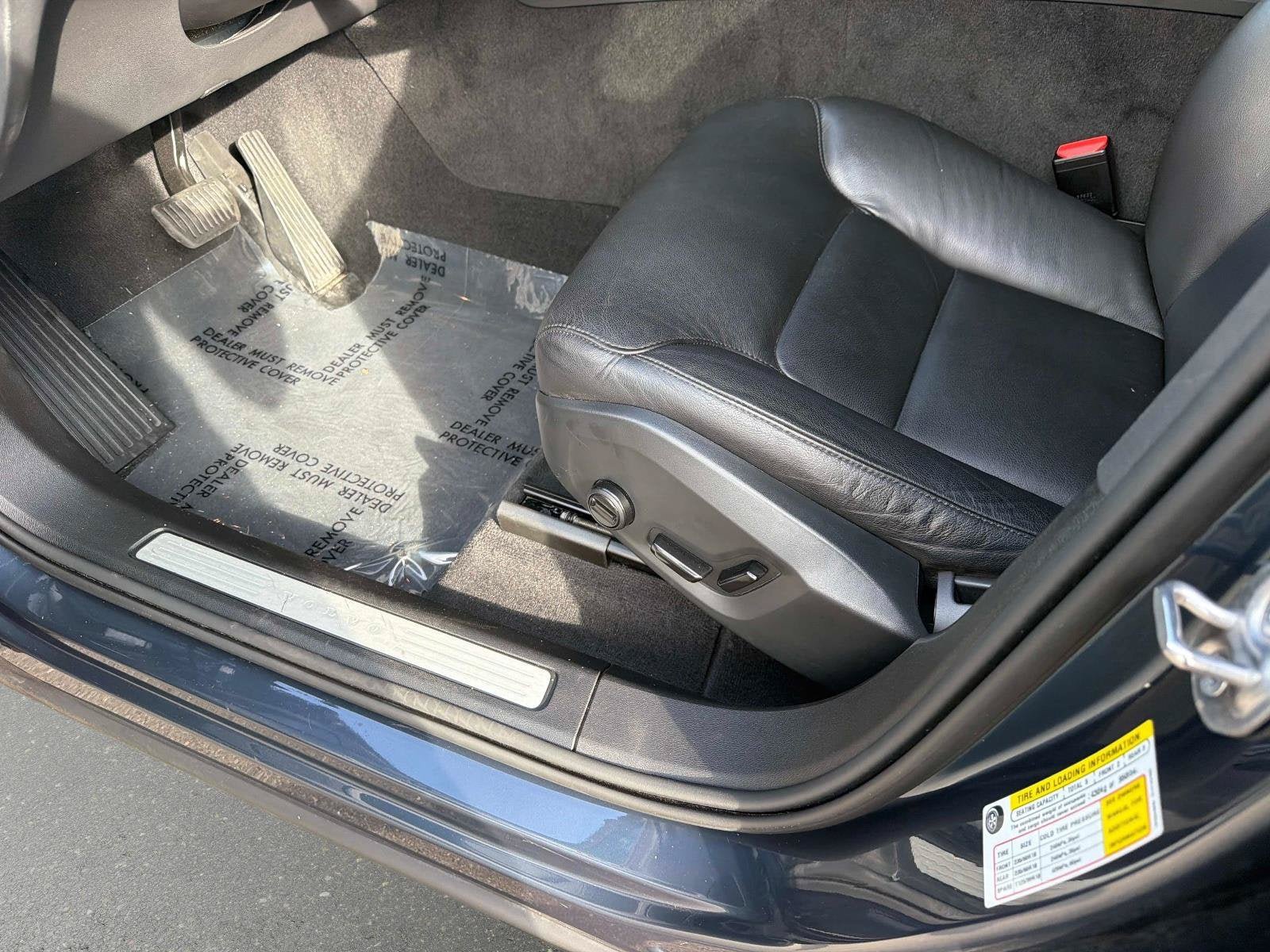 Certified 2024 Volvo XC60 B5 Core AWD/4WD image 21