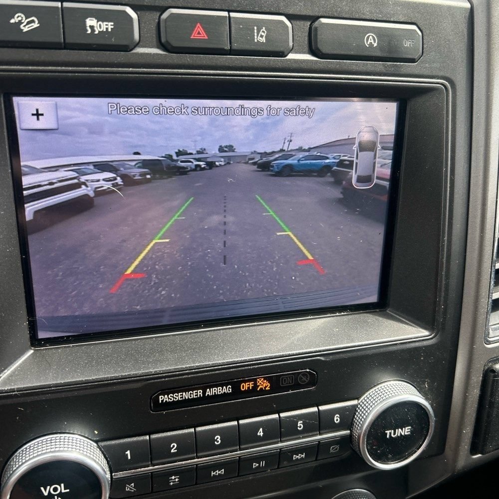 Used 2019 Ford Expedition XLT w/ Equipment Group 202A AWD/4WD image 11