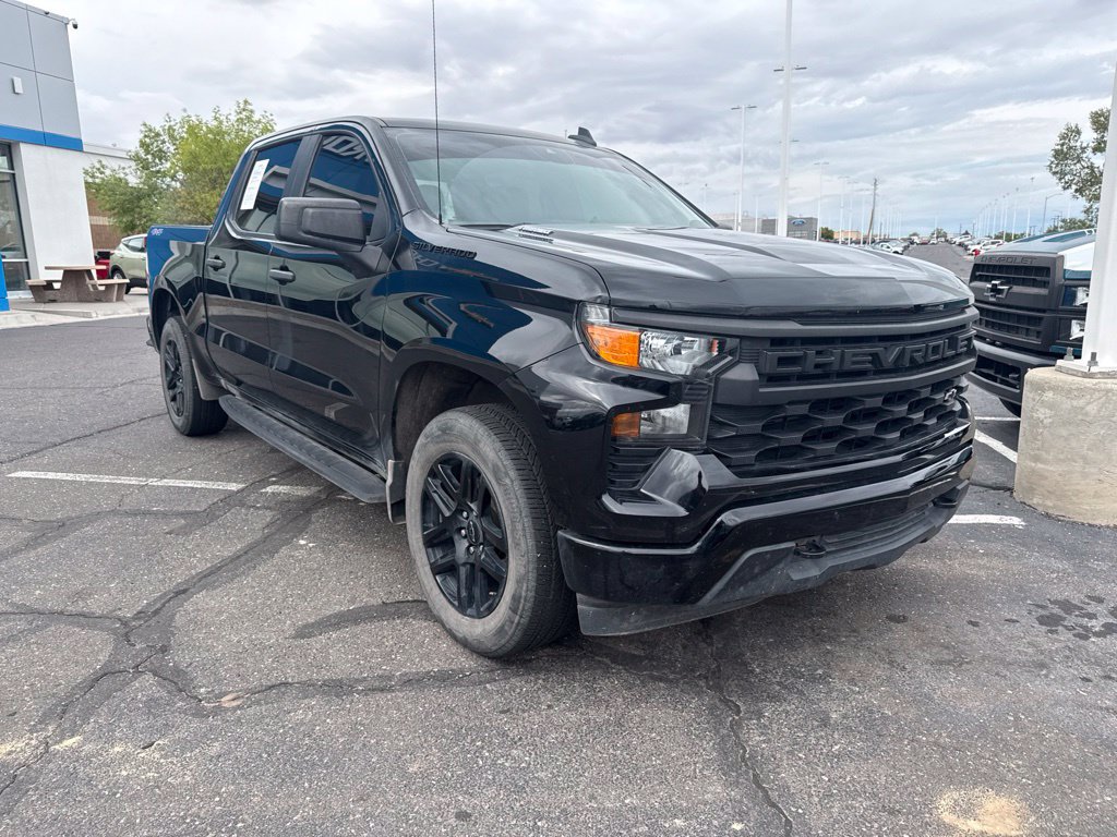 Used 2024 Chevrolet Silverado 1500 Custom w/ LPO, Dark Essentials Package AWD/4WD image 4
