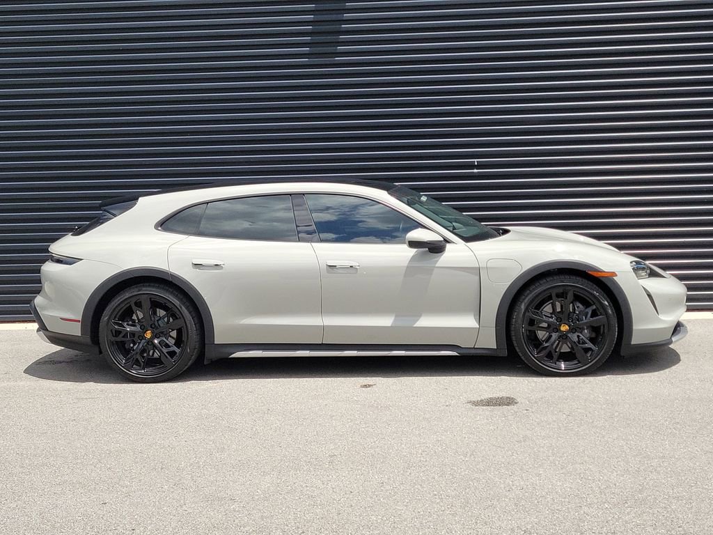 Certified 2022 Porsche Taycan 4 Cross Turismo AWD/4WD image 8