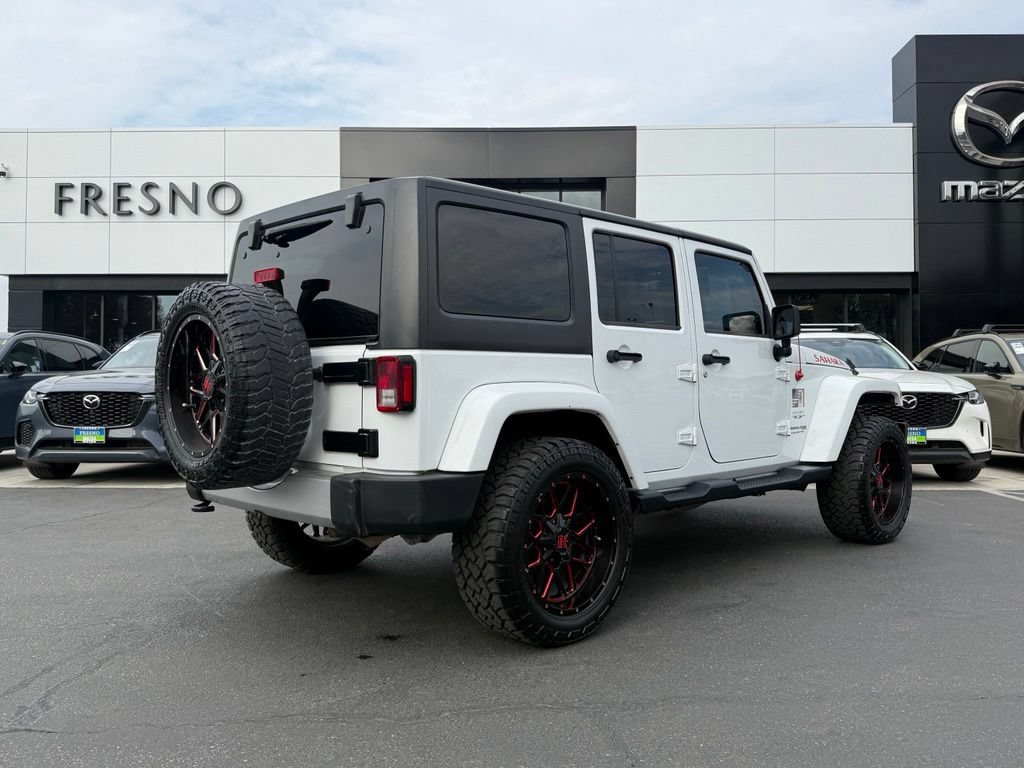 Used 2018 Jeep Wrangler Unlimited Sahara AWD/4WD image 11