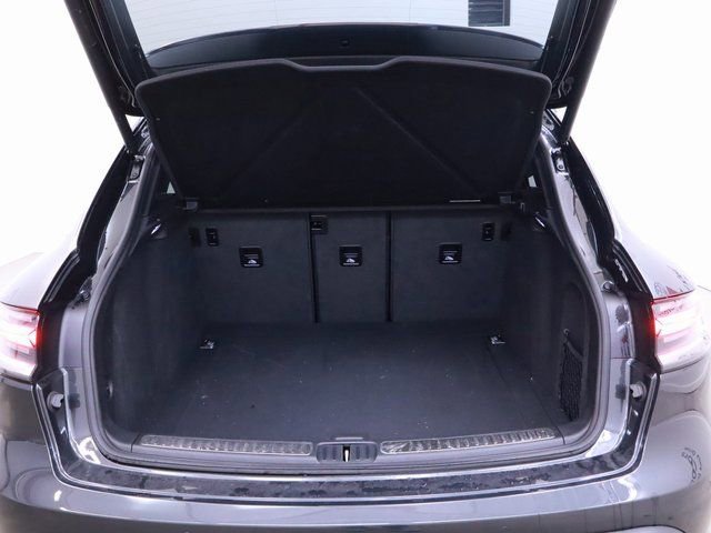 New 2025 Porsche Macan image 39