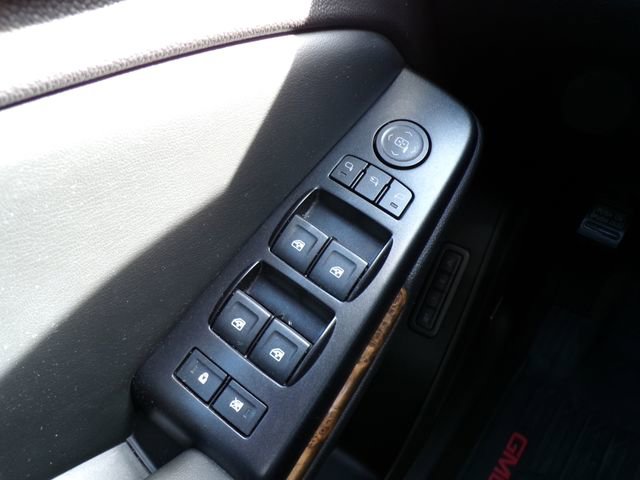 Used 2016 GMC Yukon Denali w/ Open Road Package AWD/4WD image 24