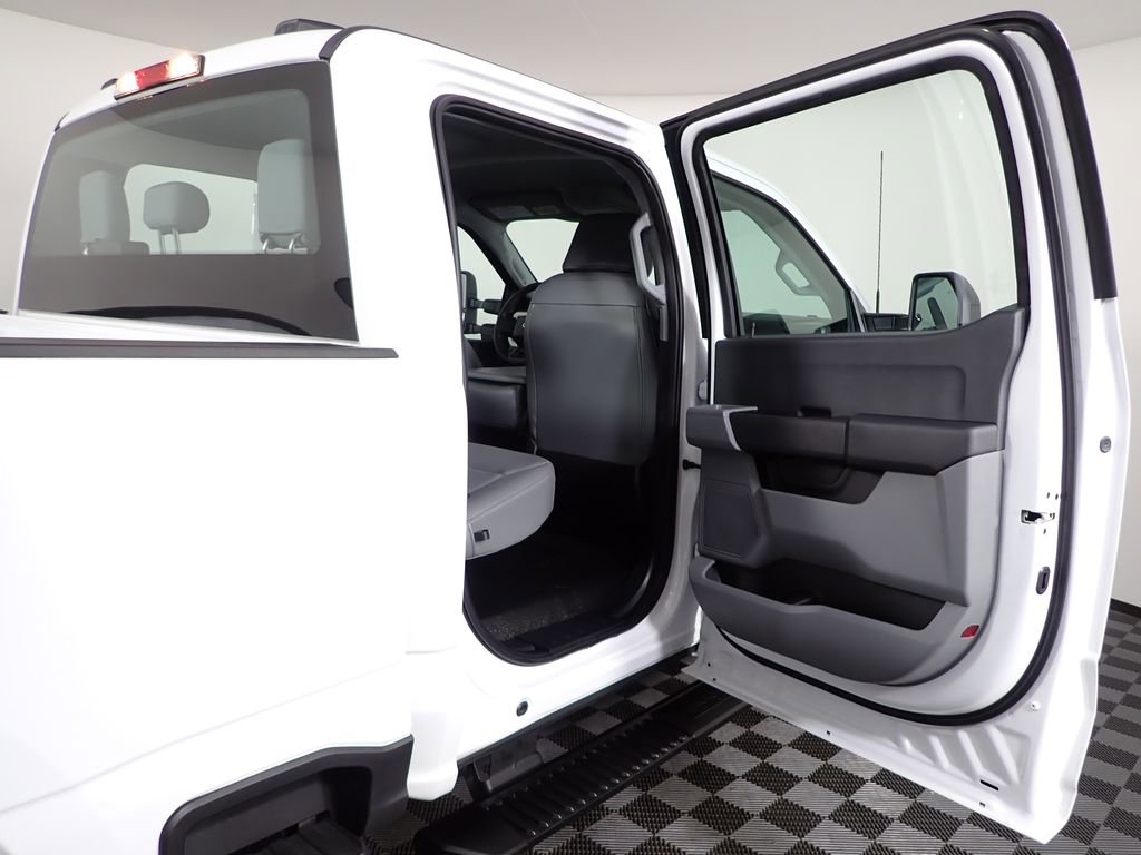 Used 2025 Ford F350 XL w/ Snow Plow Prep Package image 41