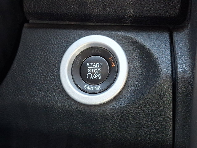 Used 2015 RAM 1500 Laramie w/ Convenience Group AWD/4WD image 25