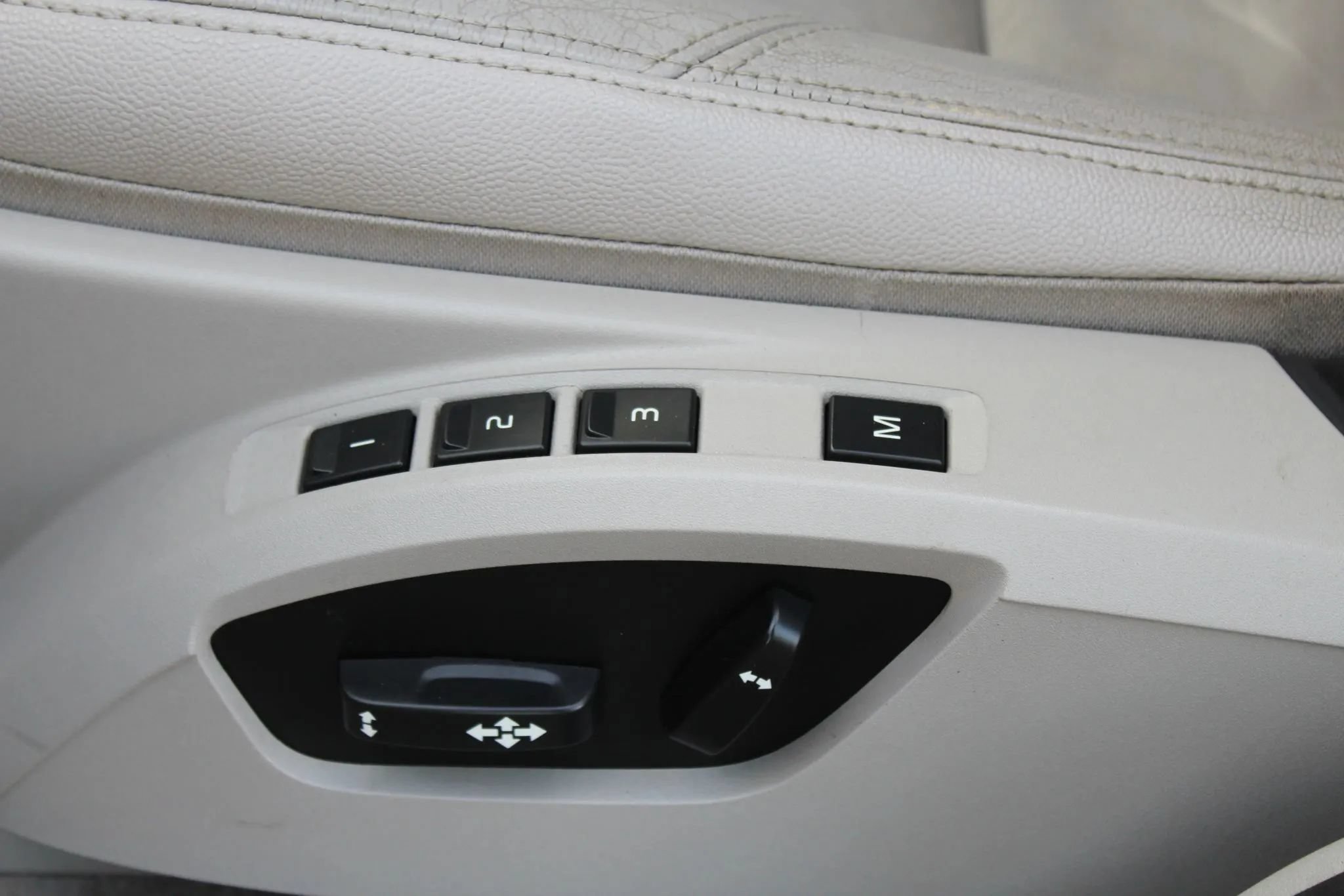 Used 2008 Volvo V50 T5 AWD/4WD image 25