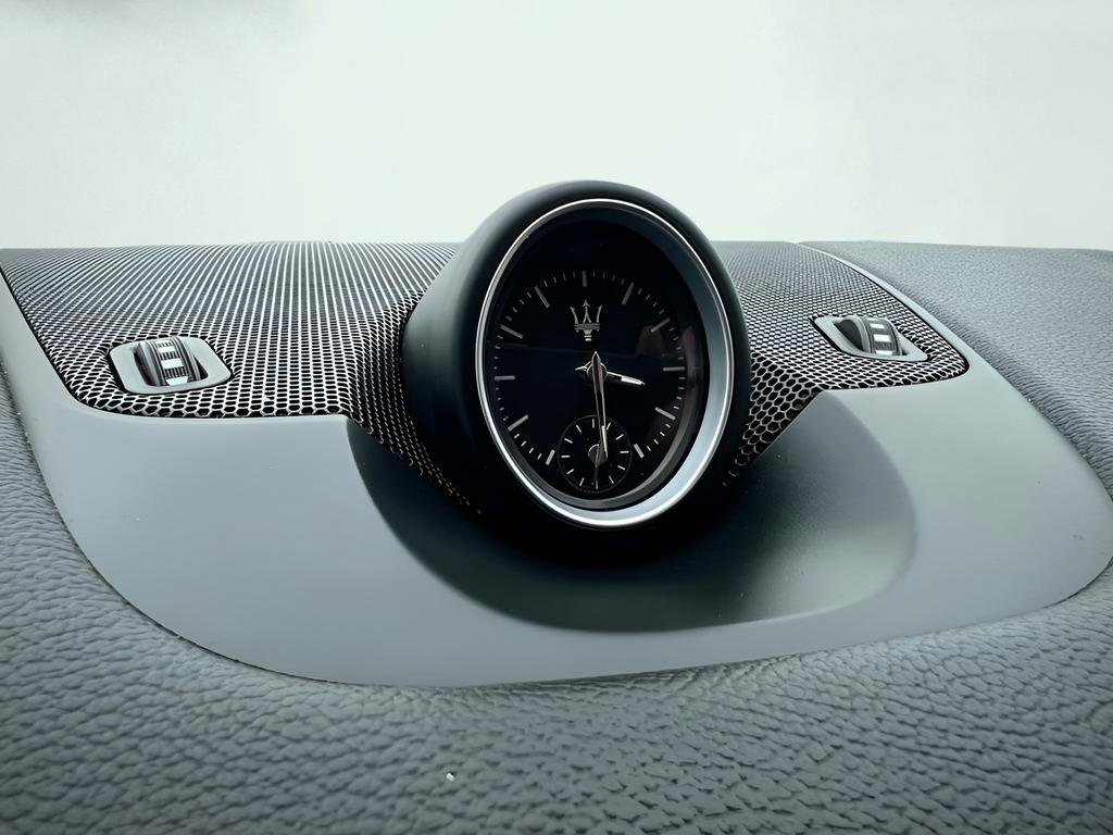 Used 2017 Maserati Levante image 50