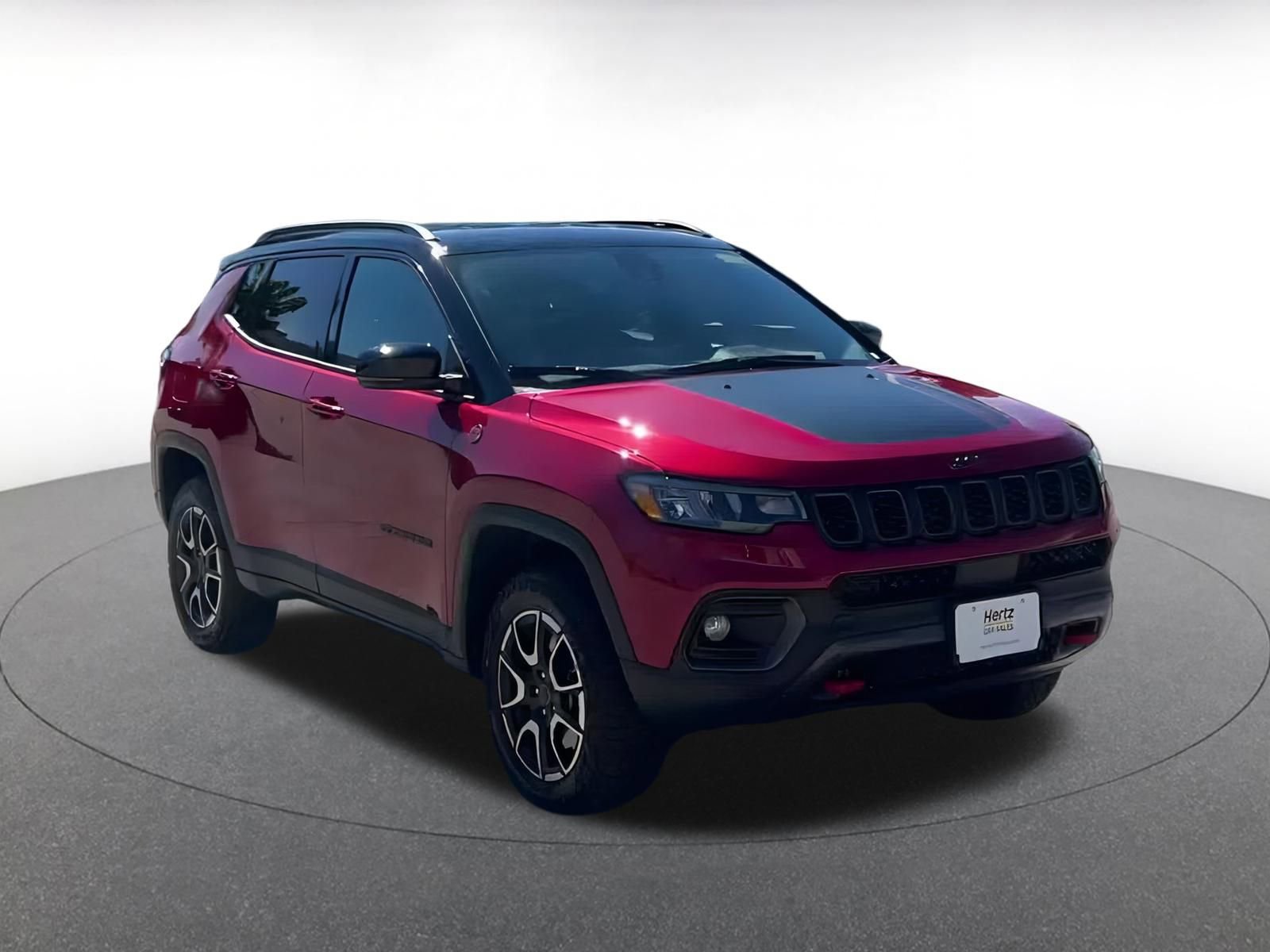 Used 2025 Jeep Compass Trailhawk image 8