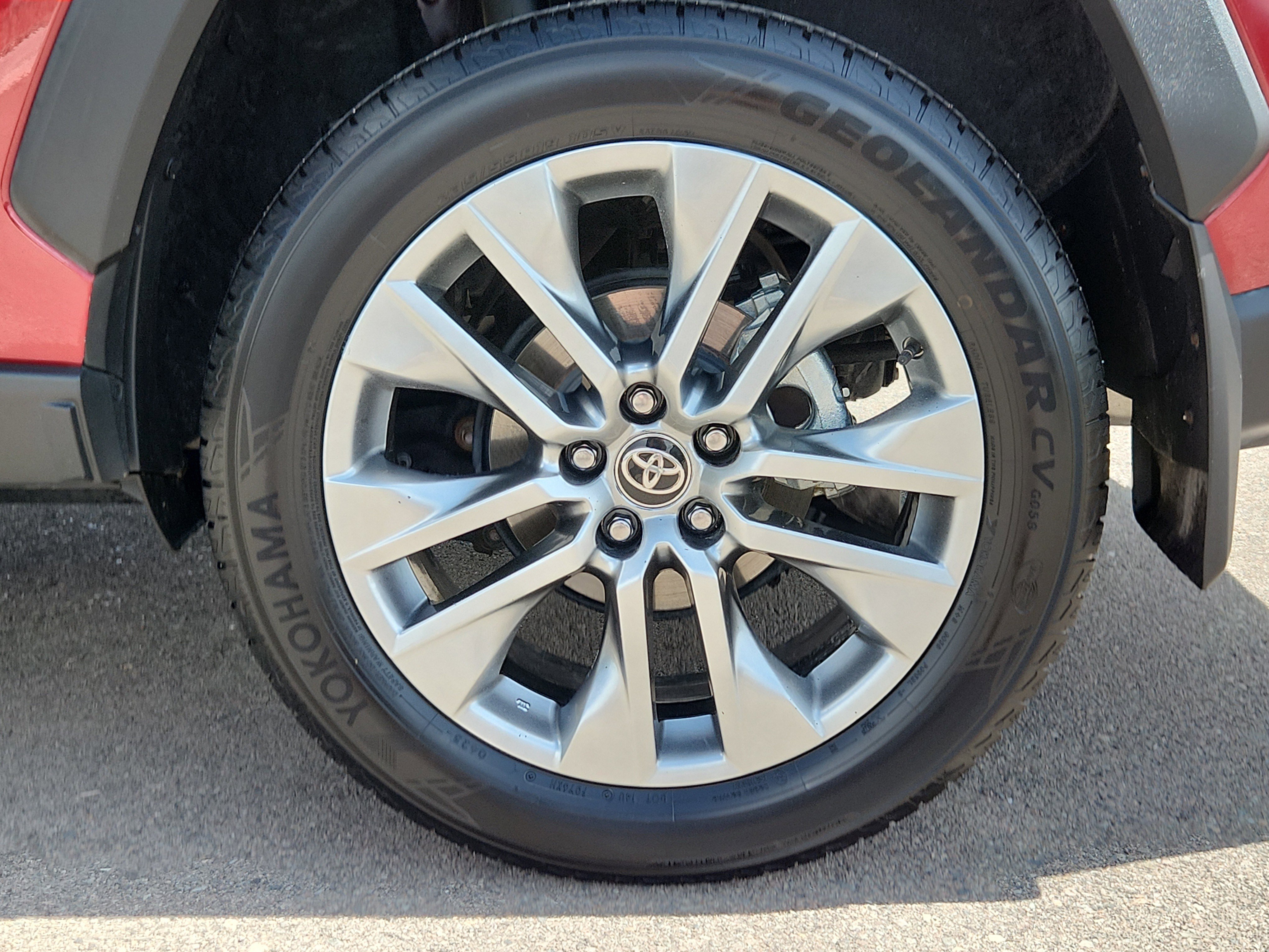 Used 2024 Toyota RAV4 XLE Premium FWD image 18