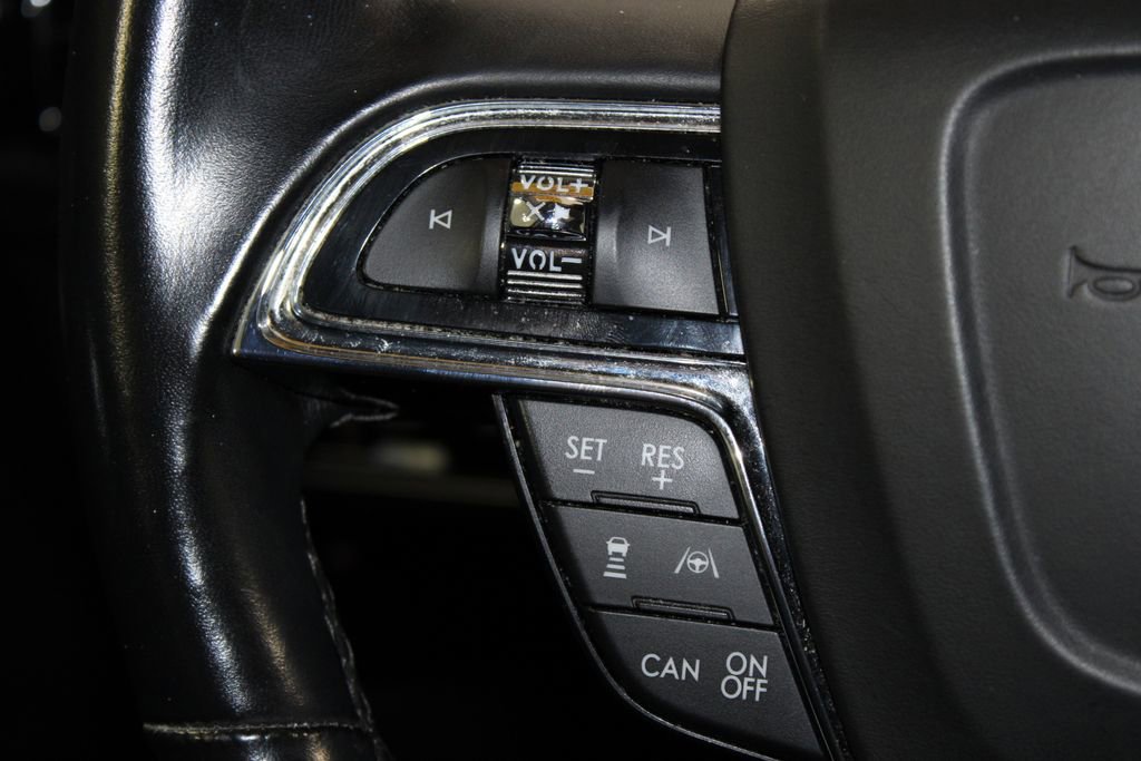 Used 2021 Lincoln Nautilus Reserve w/ Equipment Group 201A image 38