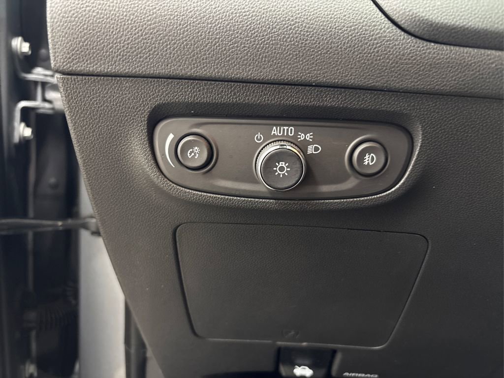 Used 2023 Buick Encore GX Select w/ Sport Touring Package image 25