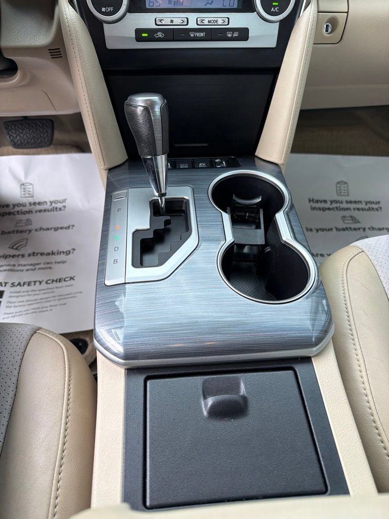 Used 2014 Toyota Camry XLE w/ Leather Package FWD image 32