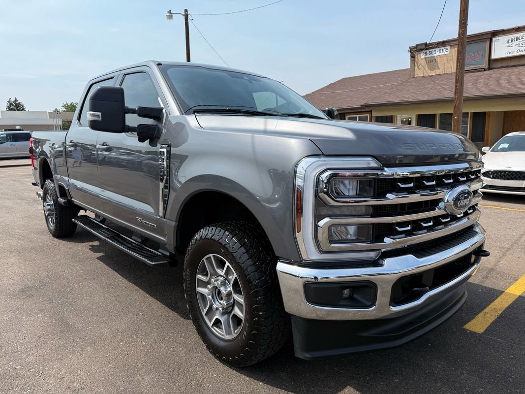 Used 2024 Ford F350 Lariat image 1