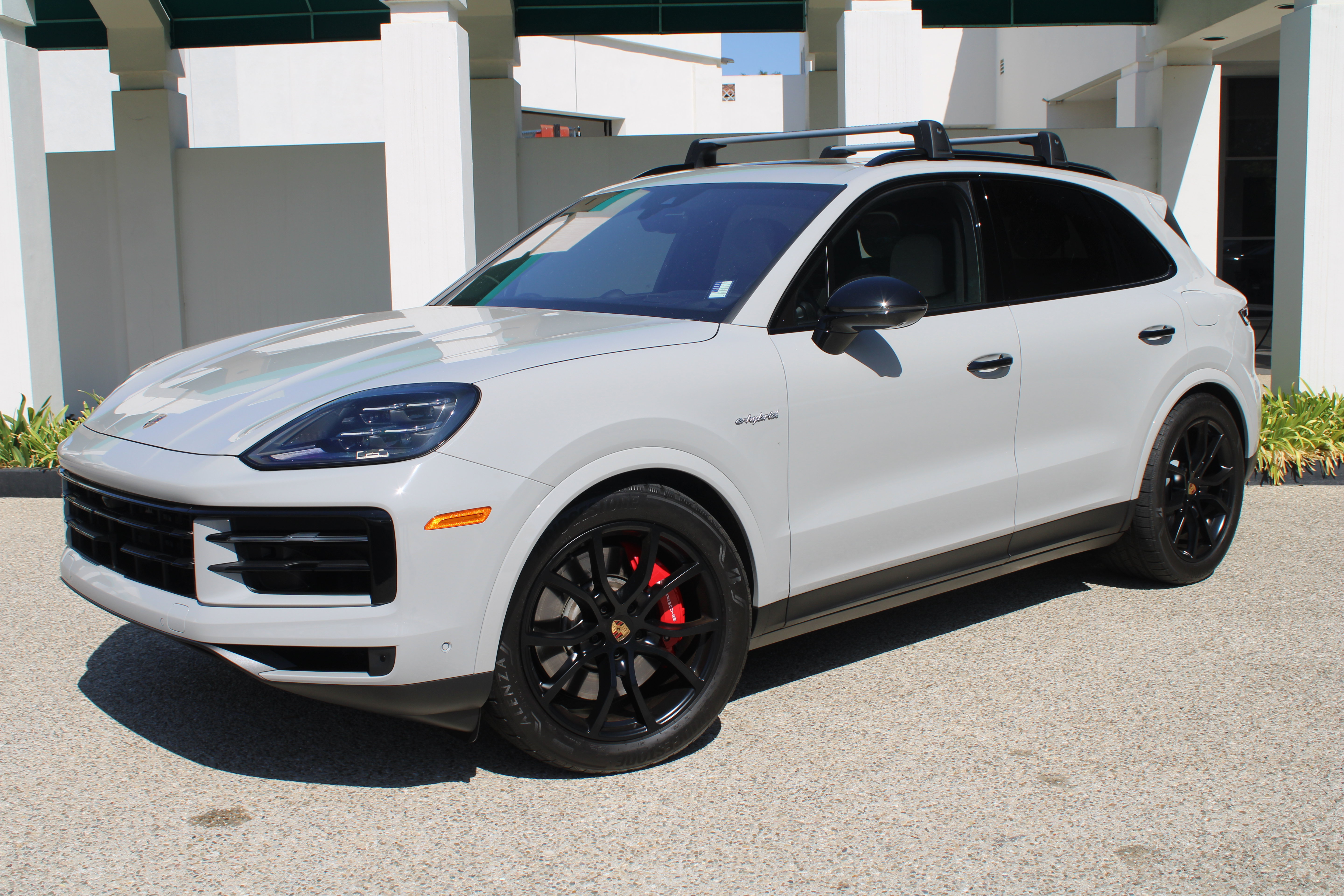Certified 2025 Porsche Cayenne S AWD/4WD image 1