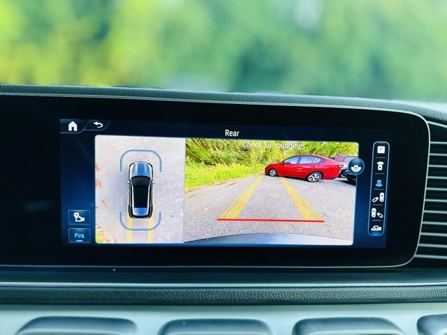 Used 2024 Mercedes-Benz GLE 450e 4MATIC image 11