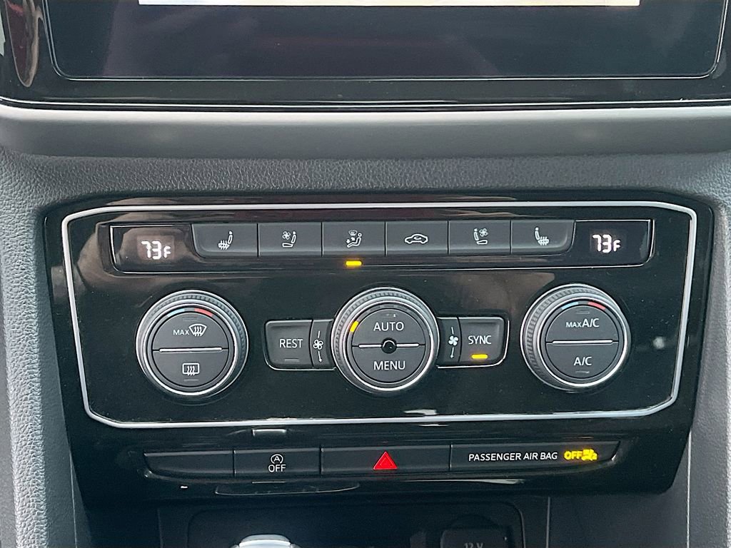 Used 2022 Volkswagen Atlas SEL Premium image 16
