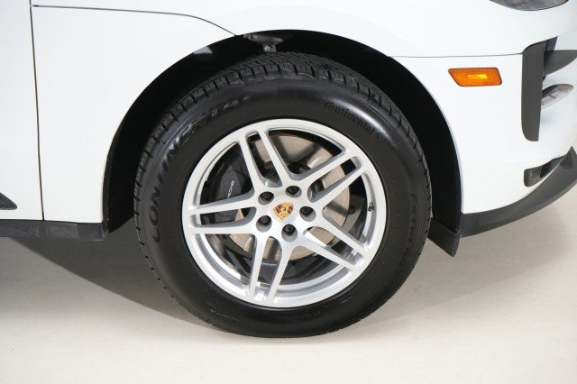 Used 2020 Porsche Macan image 30