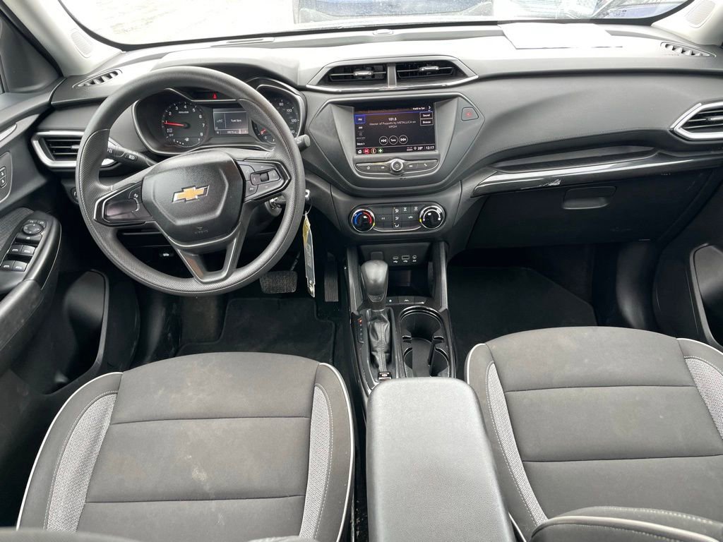 Used 2023 Chevrolet TrailBlazer LS FWD image 13
