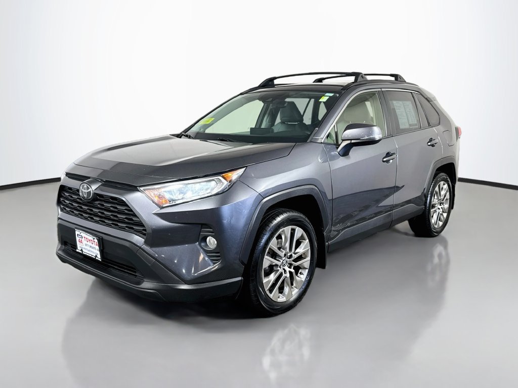 Used 2019 Toyota RAV4 XLE Premium w/ Cold Weather Package AWD/4WD image 2
