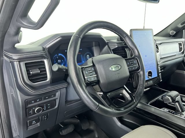 Used 2022 Ford F150 Lightning Platinum AWD/4WD image 10