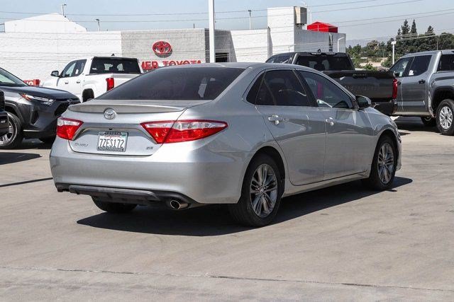 Used 2016 Toyota Camry SE FWD image 7
