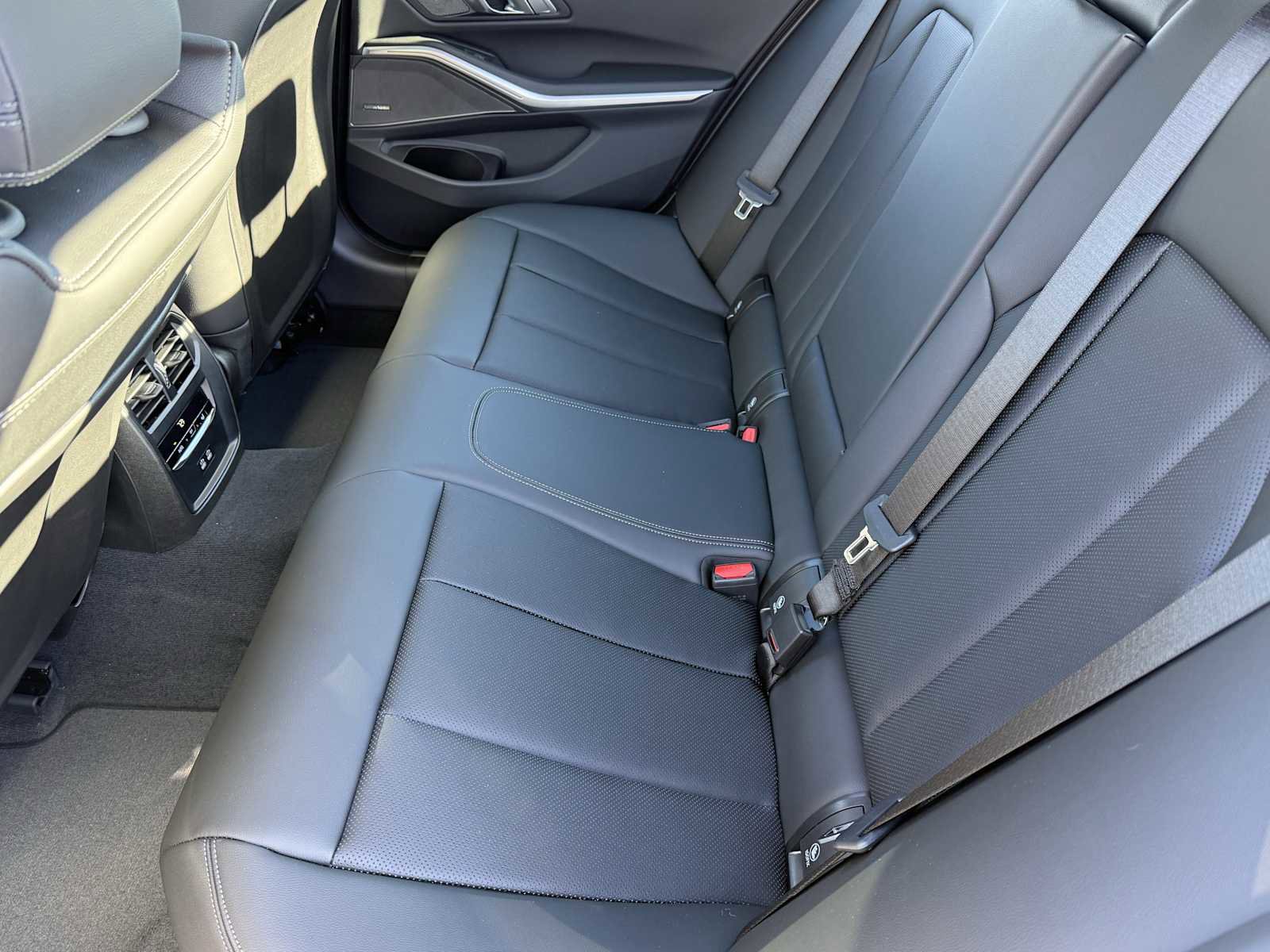 New 2026 BMW 330i xDrive xDrive w/ Premium Package image 31