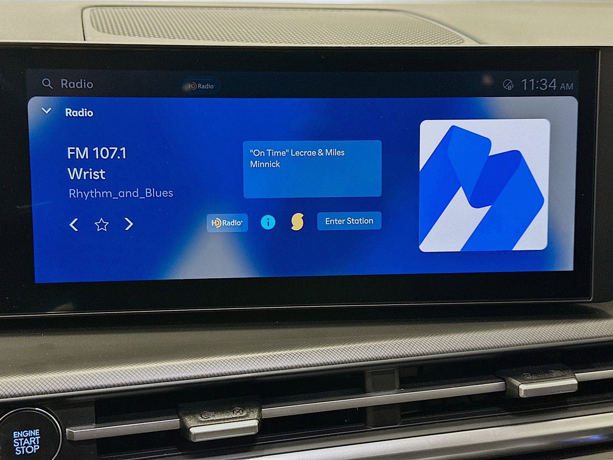 Used 2025 Hyundai Santa Fe SEL image 21