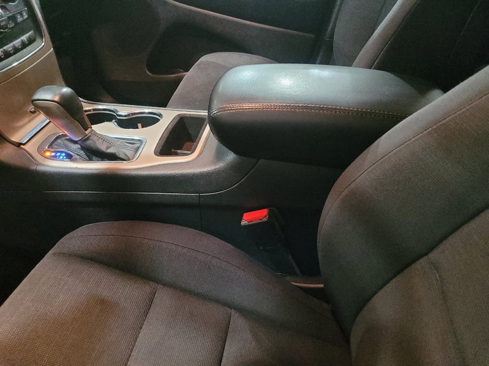 Used 2017 Jeep Grand Cherokee Laredo w/ Quick Order Package 23E image 26