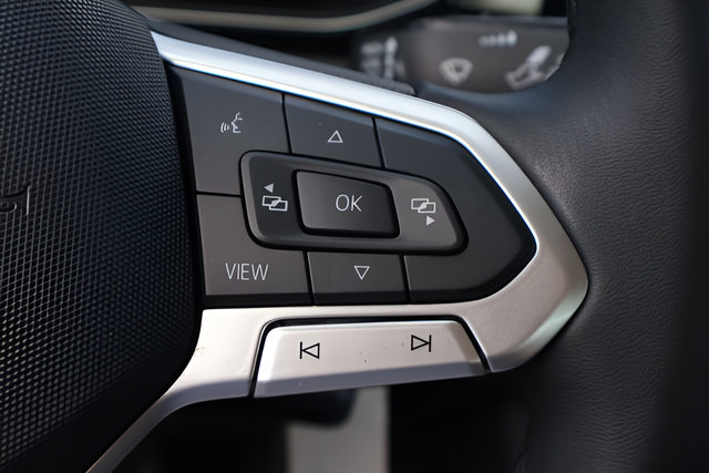Certified 2025 Volkswagen Jetta S FWD image 21