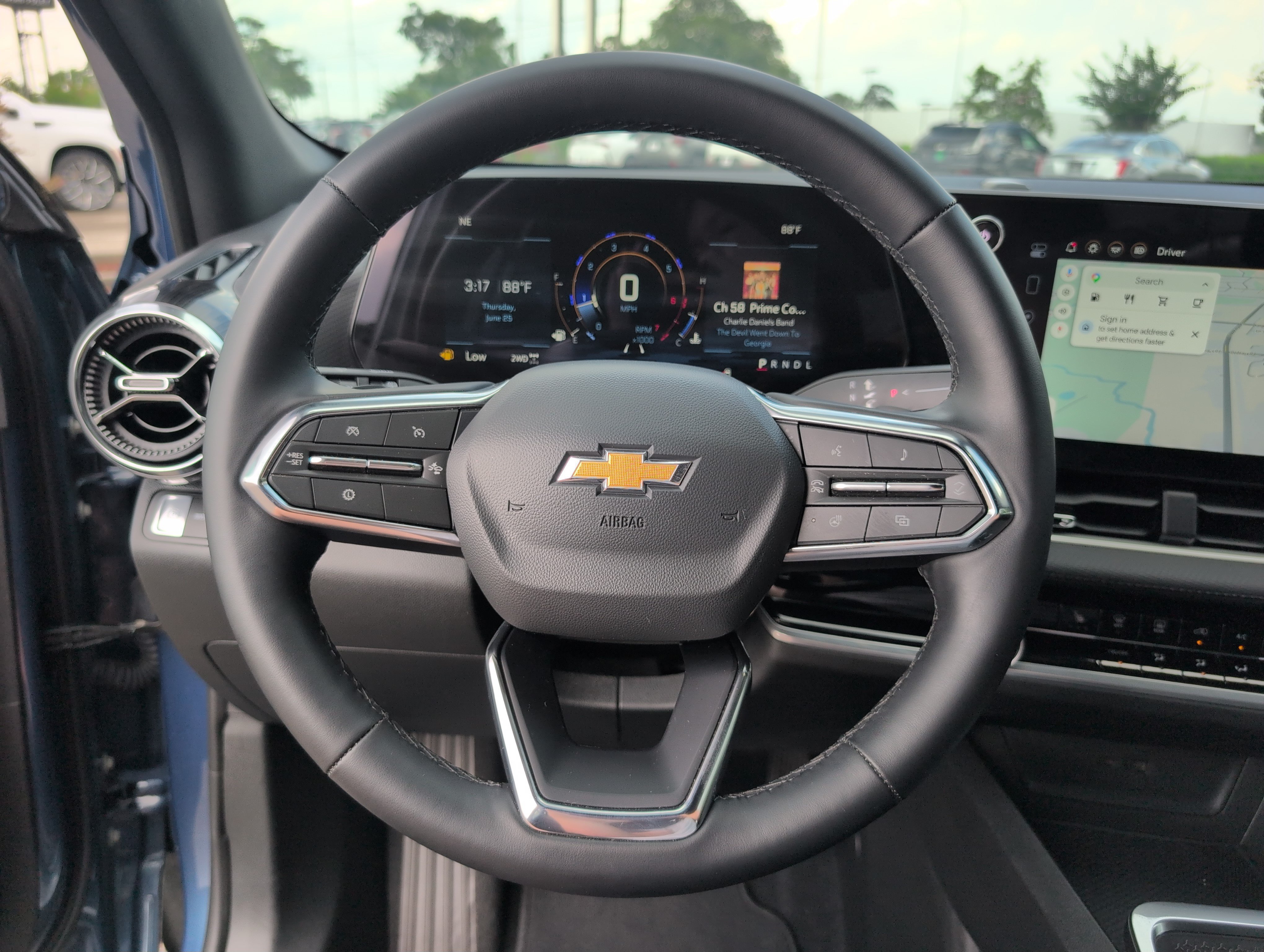 Used 2026 Chevrolet Equinox LT AWD/4WD image 24