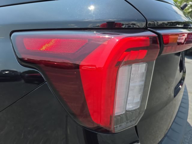 Used 2025 Ford Explorer ST AWD/4WD image 37