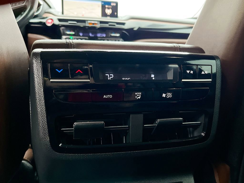 Used 2024 Acura MDX SH-AWD w/ Technology Package image 27