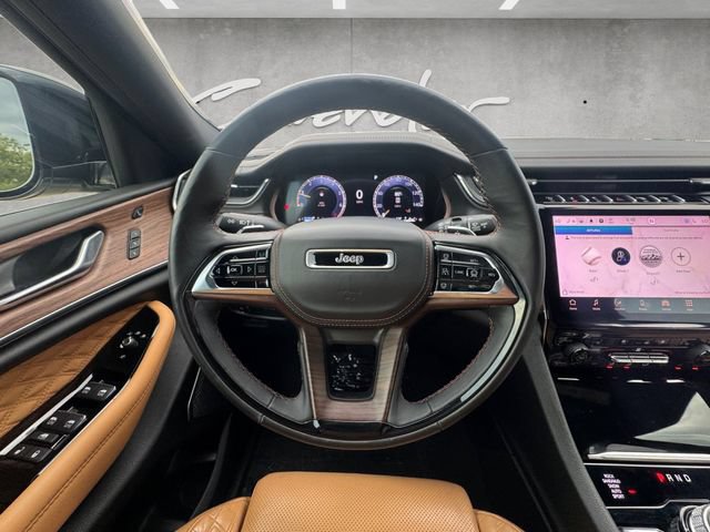 Used 2025 Jeep Grand Cherokee L Summit w/ Obsidian Package AWD/4WD image 21